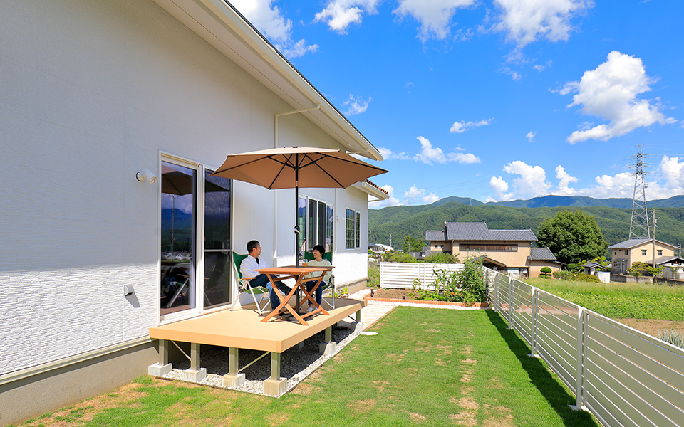一条工務店の平屋 アウトドアリビング