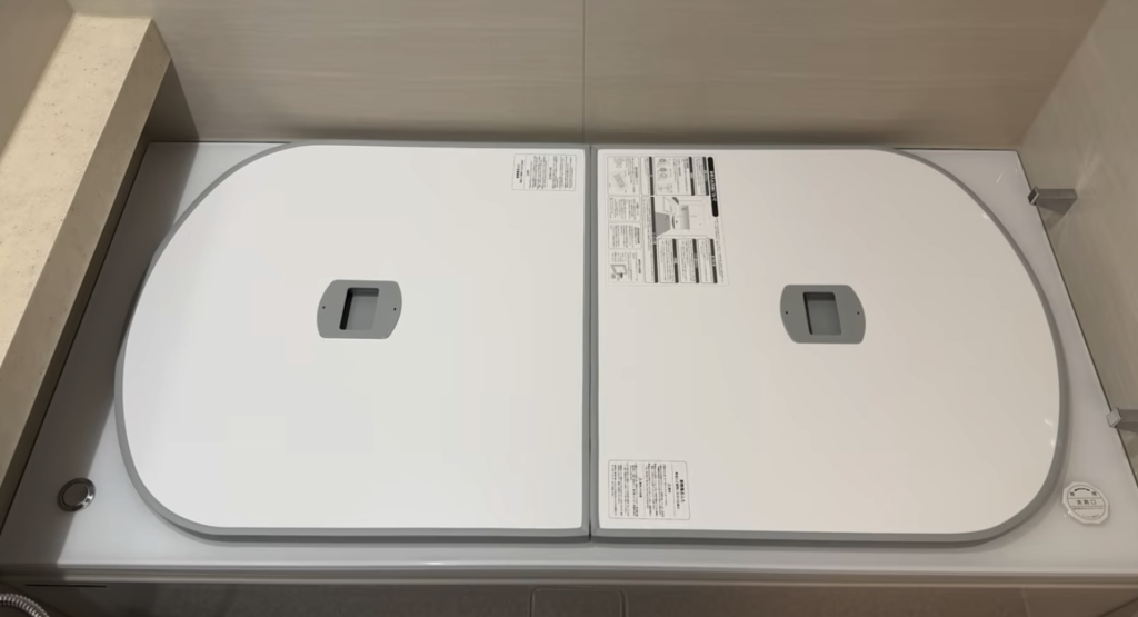 グレイスバスに蓋をする